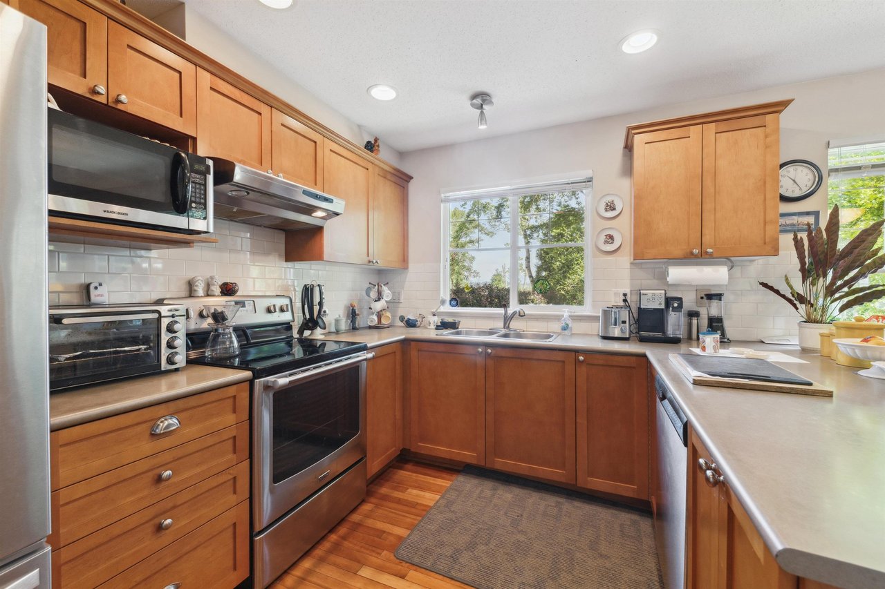 49-17097 64 Avenue, Surrey