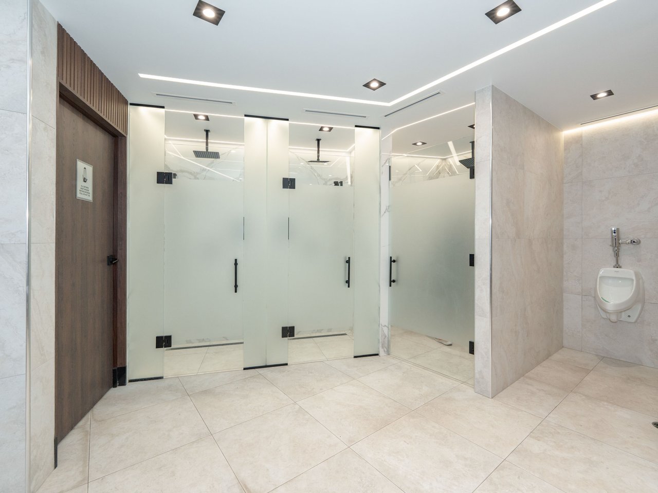 30 Harding Boulevard W, 404