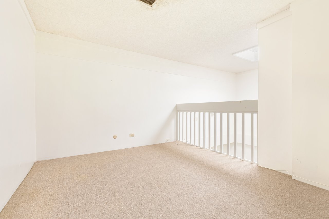 300 Kawaihae St #300E
