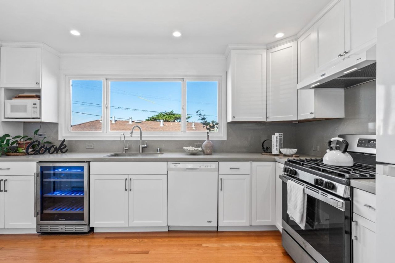 792 Maddux Dr