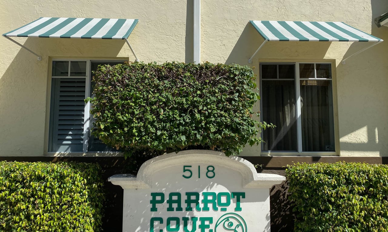 Parrot Cove