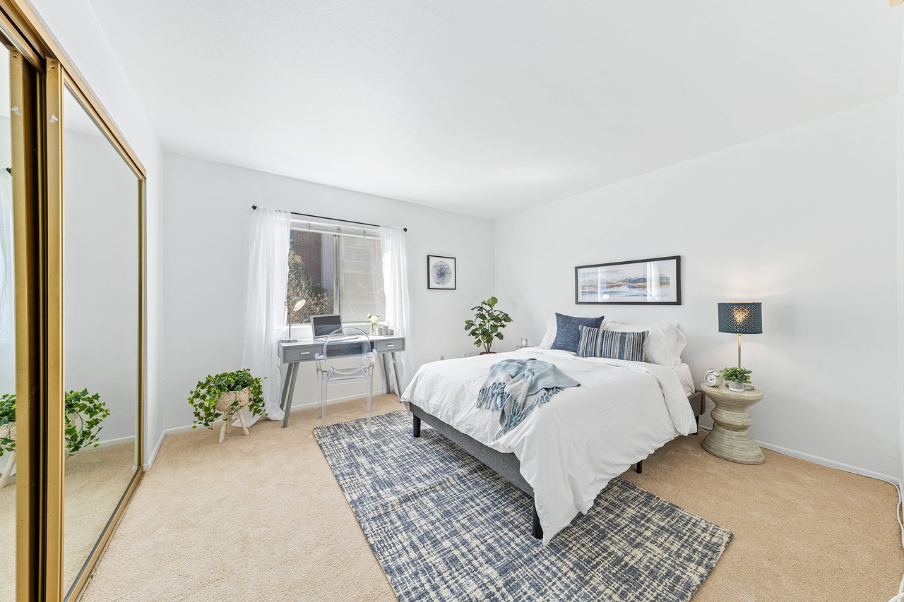 2320 S Bentley Ave #102