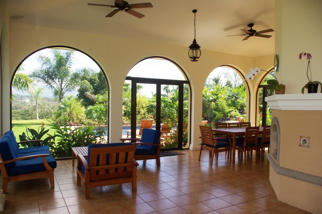 Luxurious Country Villa