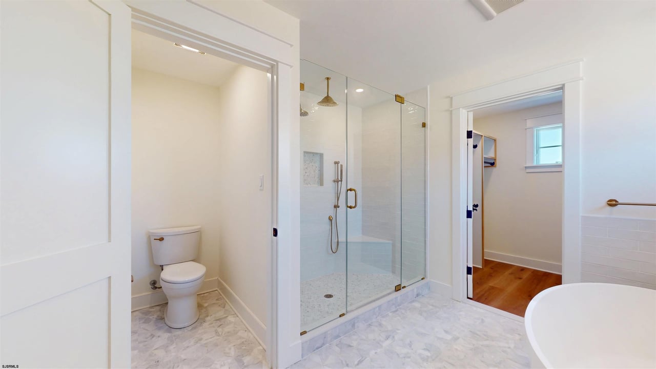 1904 W Brigantine Avenue