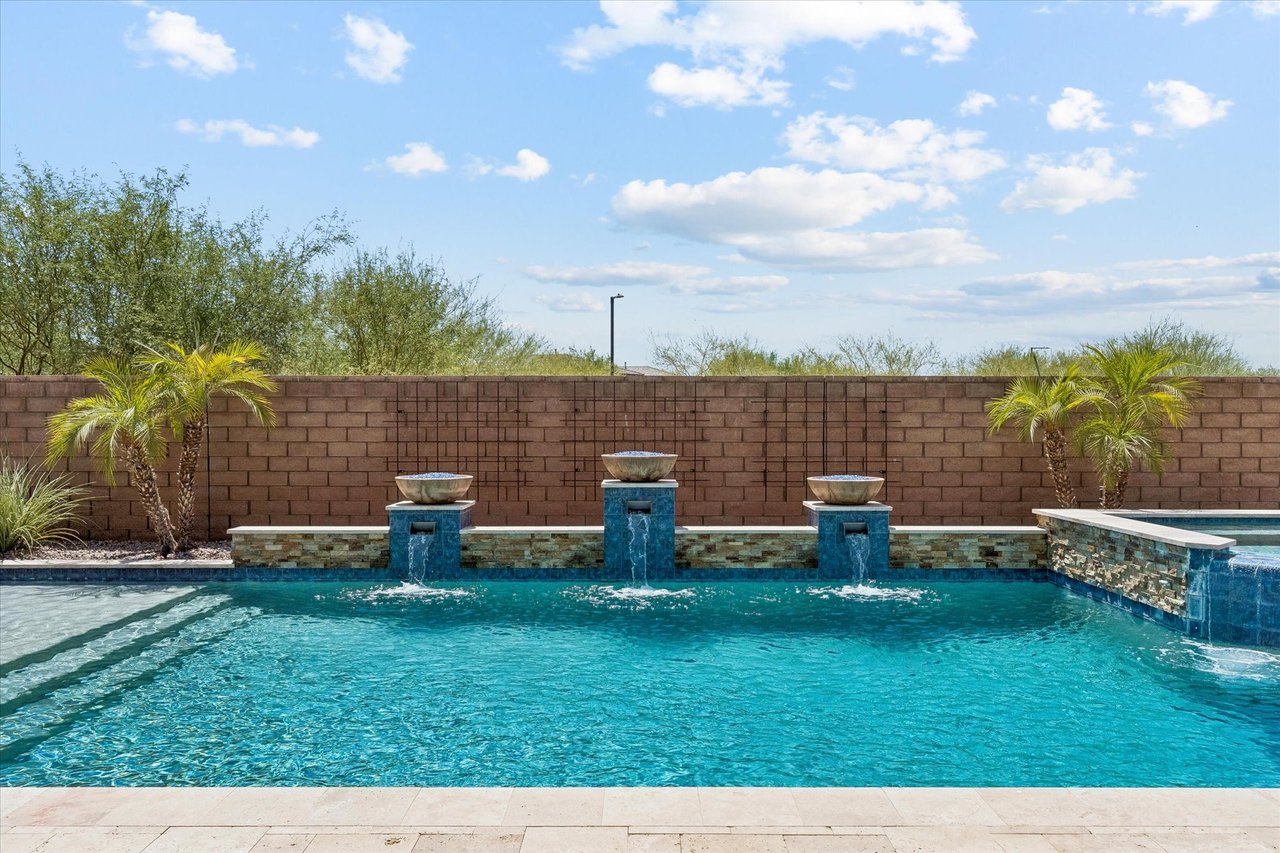 2905 E LOS GATOS DR, Phoenix, AZ 85050