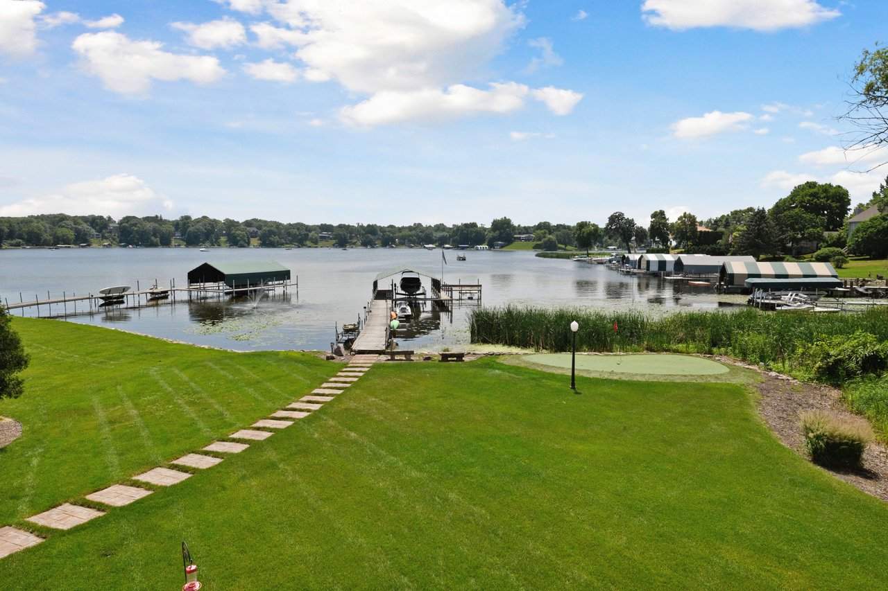 1006 Wildhurst Trl, Orono MN