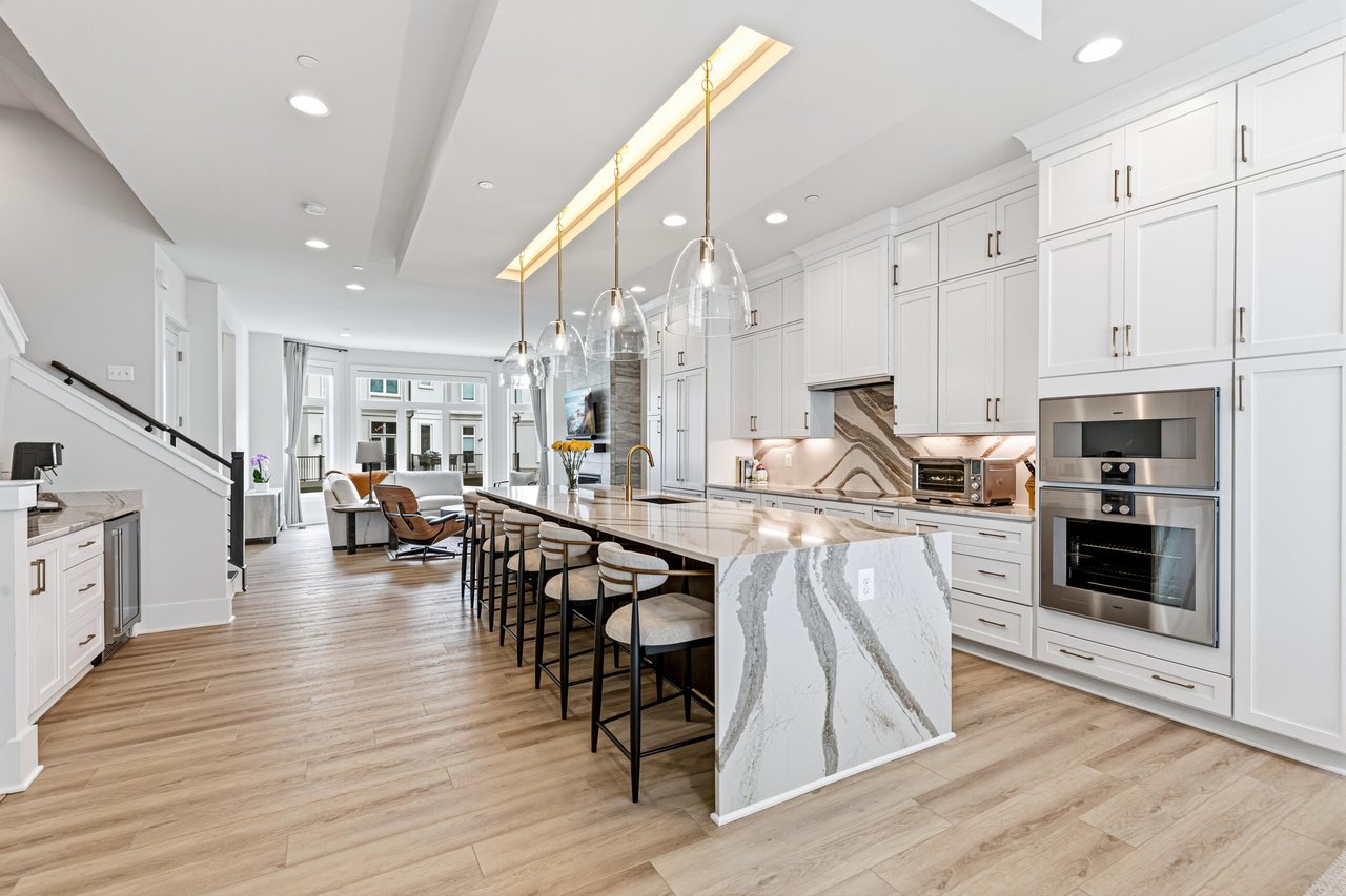 8189 River Rd, Bethesda MD 20817