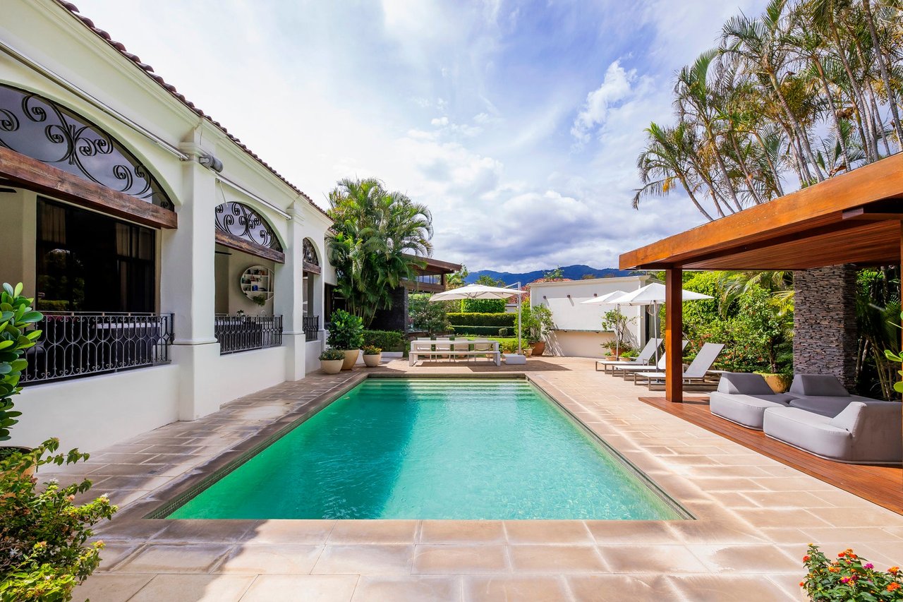 Mediterranean One Level Villa, Santa Ana, San Jose