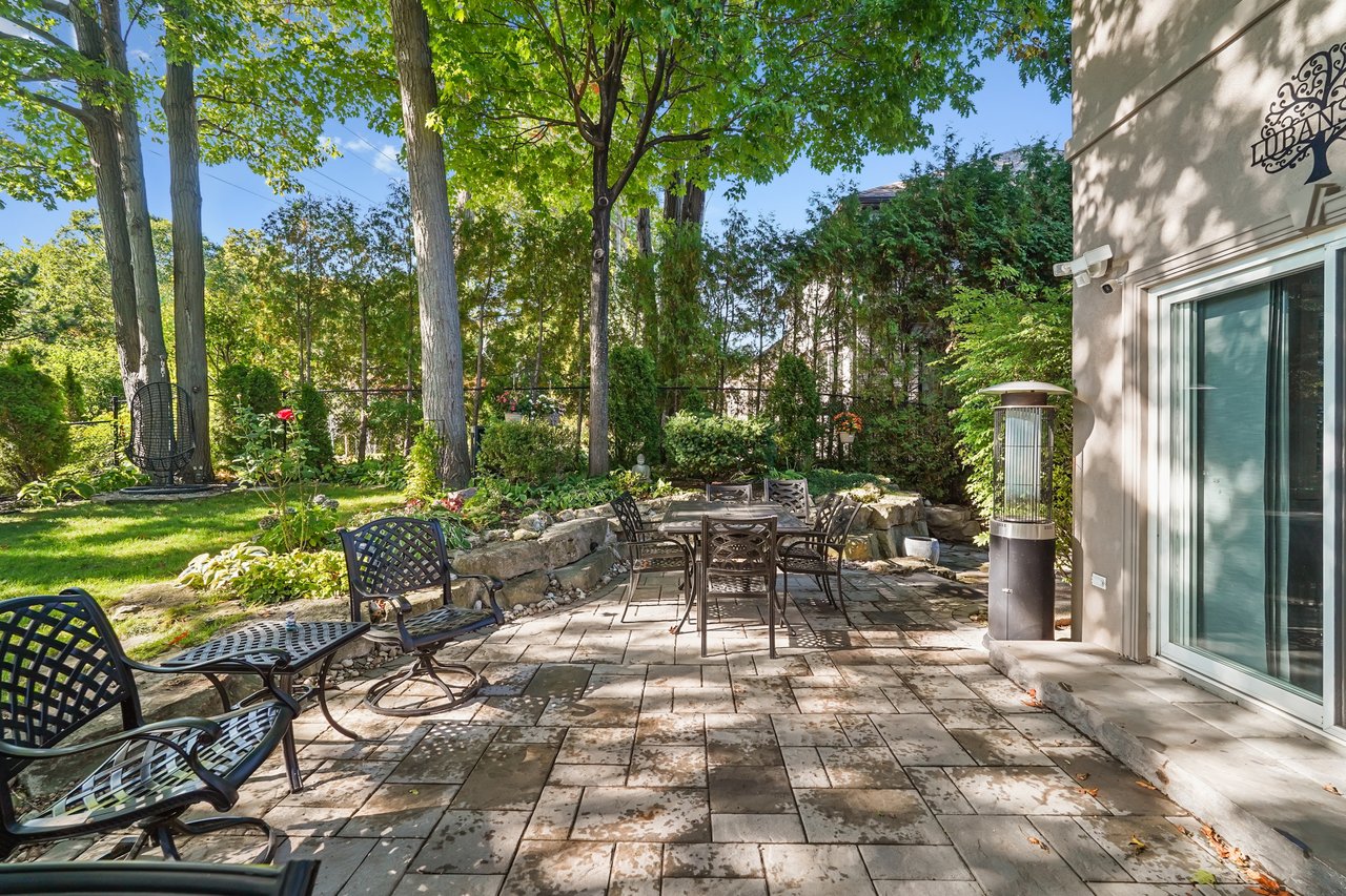 A Lifestyle Retreat in Prestigious Tyandaga Woods