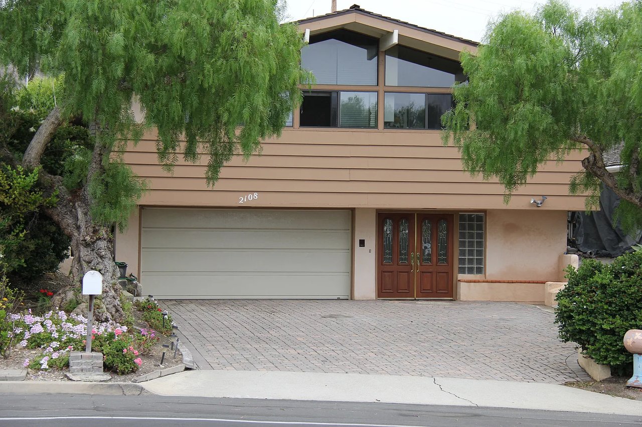 2108 Palos Verdes Dr W