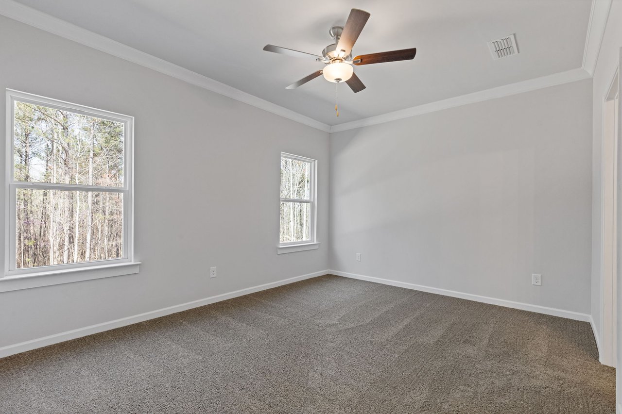 693 Shoals Trl