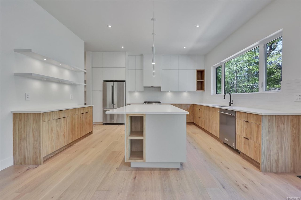 3909 Olympian Wy