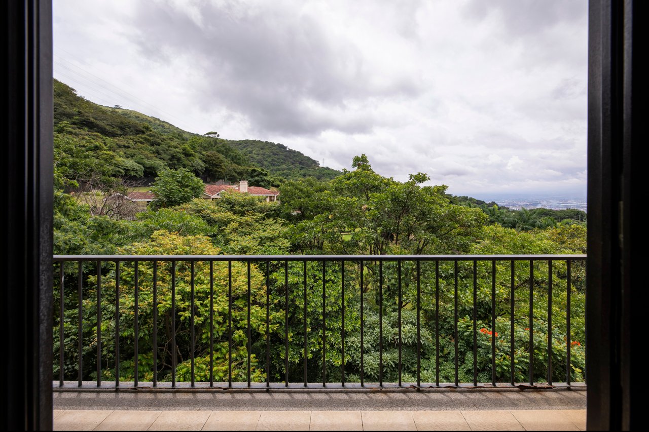 Premier Panoramic City View Penthouse, Escazu, San Jose