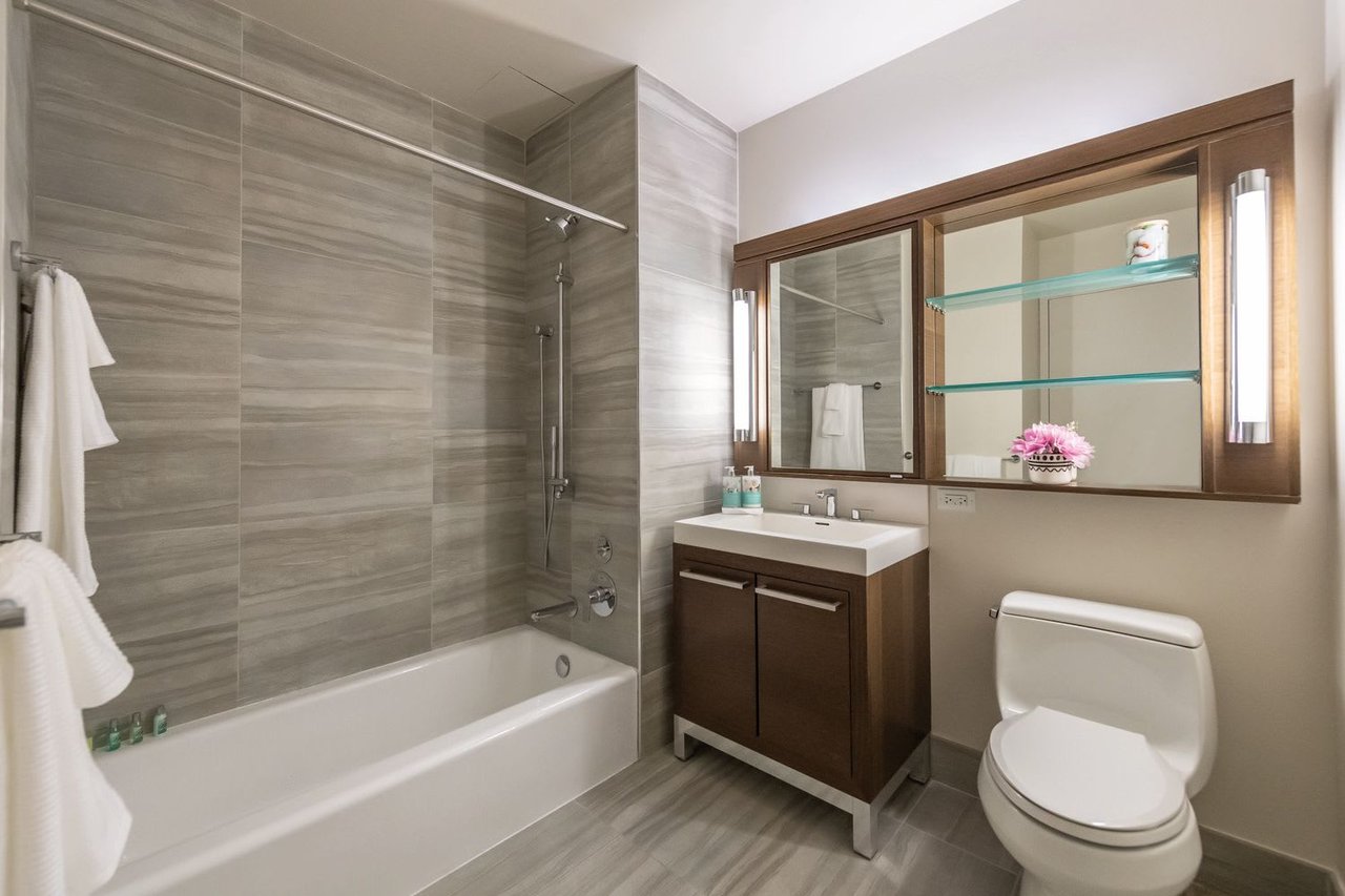 100 W 31st St, #35G