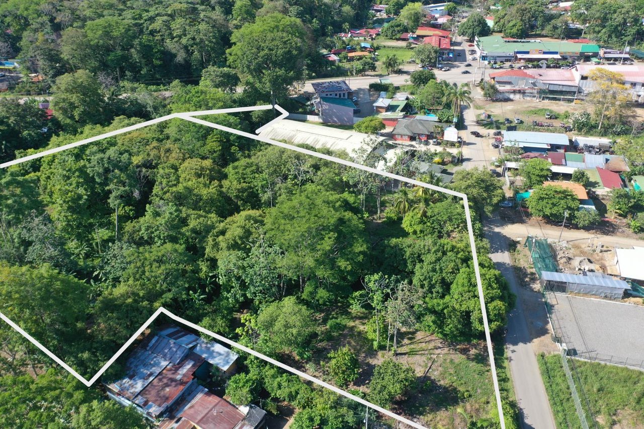 Flat And Usable Commercial Lot In The Heart Of Uvita With 90 Meters Paved Road Frontage!