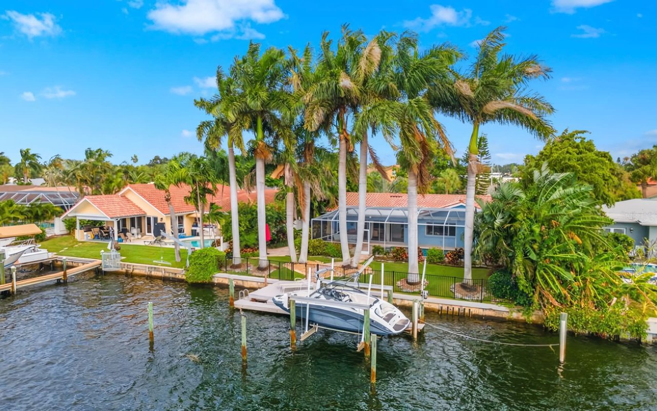 Family Life in Historic St. Petersburg: Top Schools, Parks, and Attractions cover