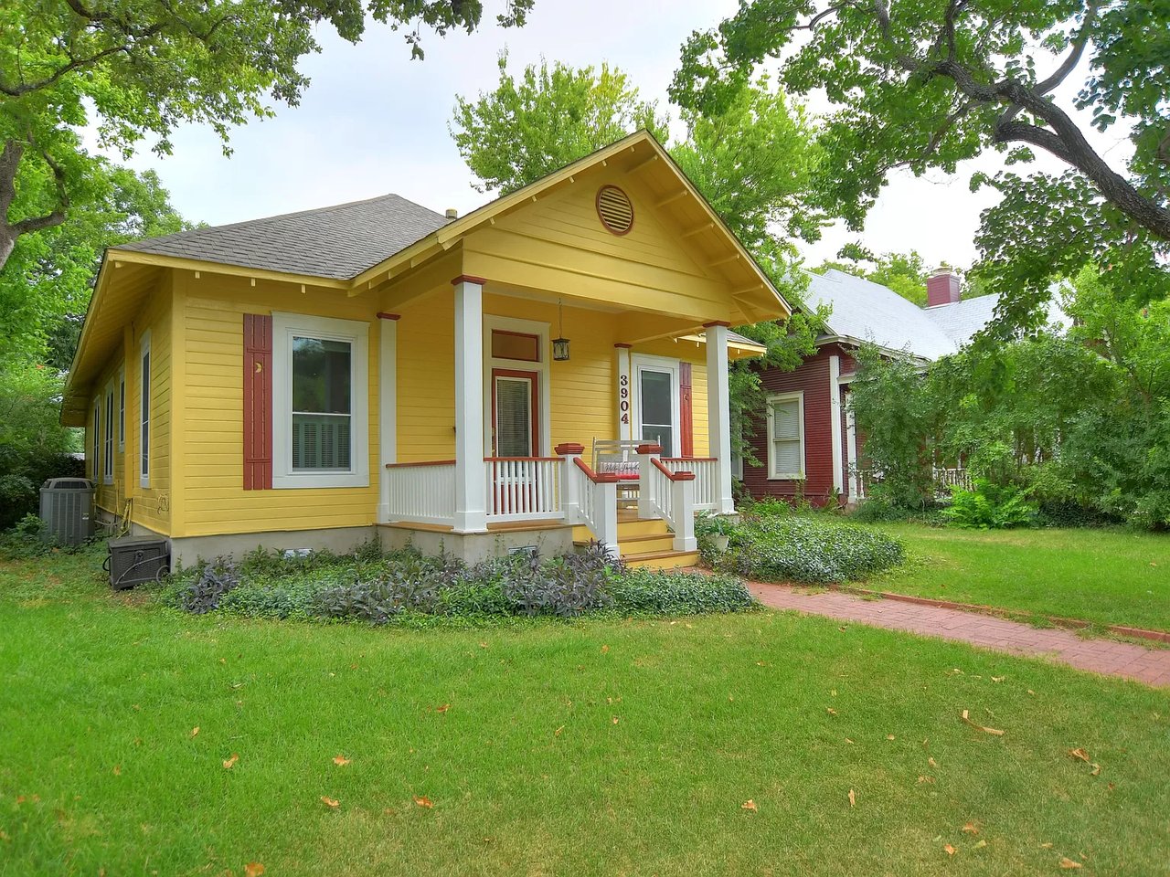 3904 Ave C
