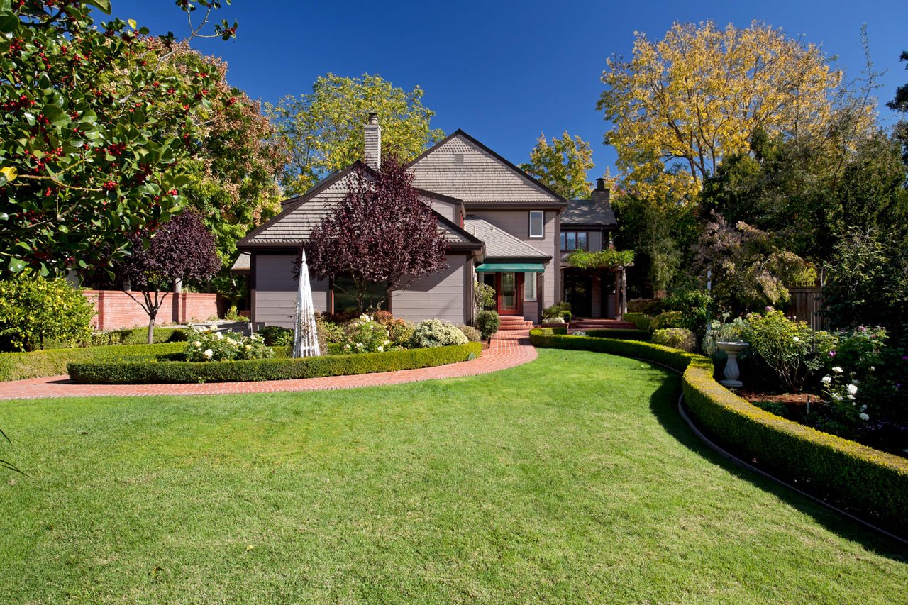 1105 McDonald Ave