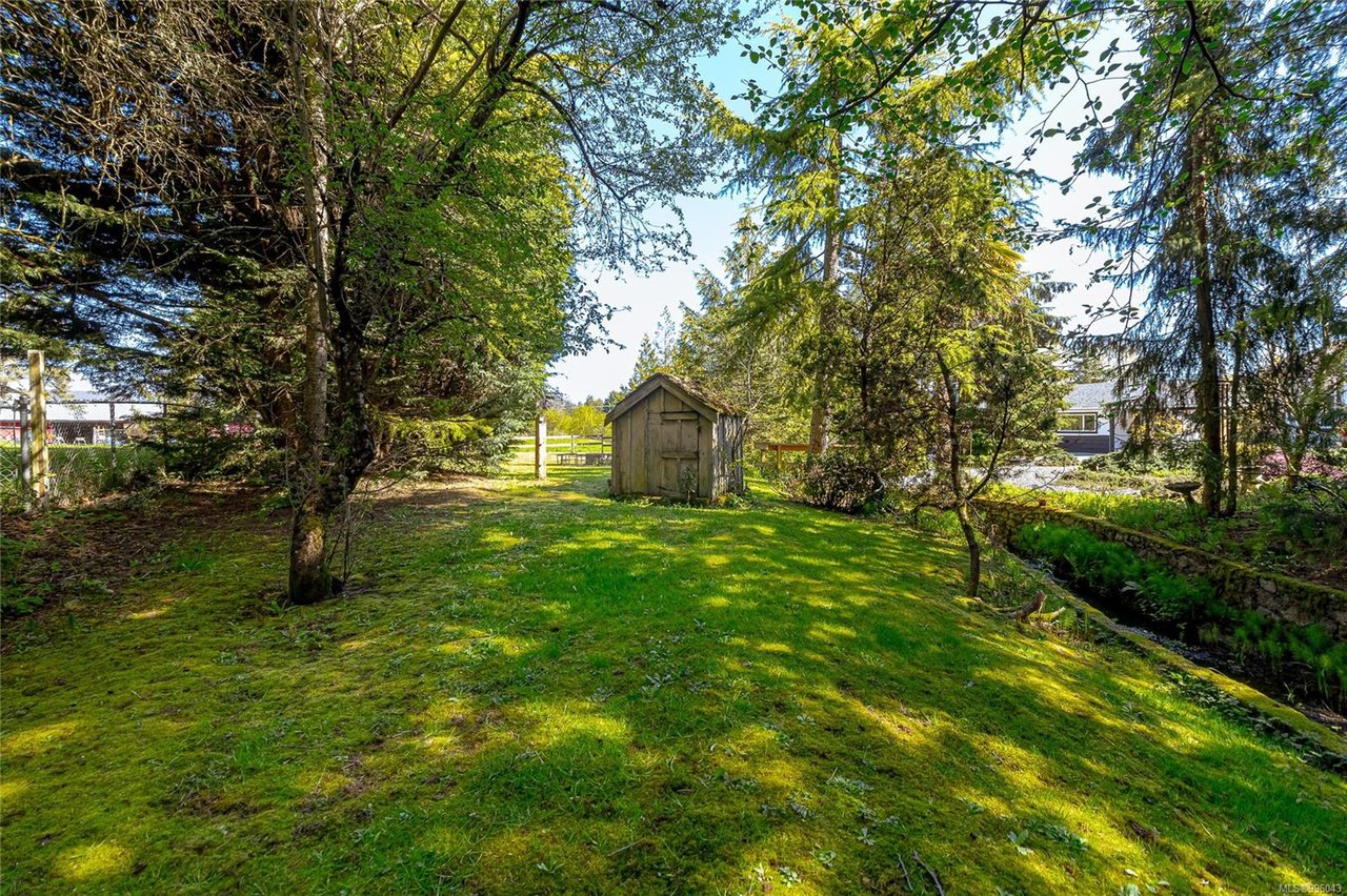 1550 McHattie Rd