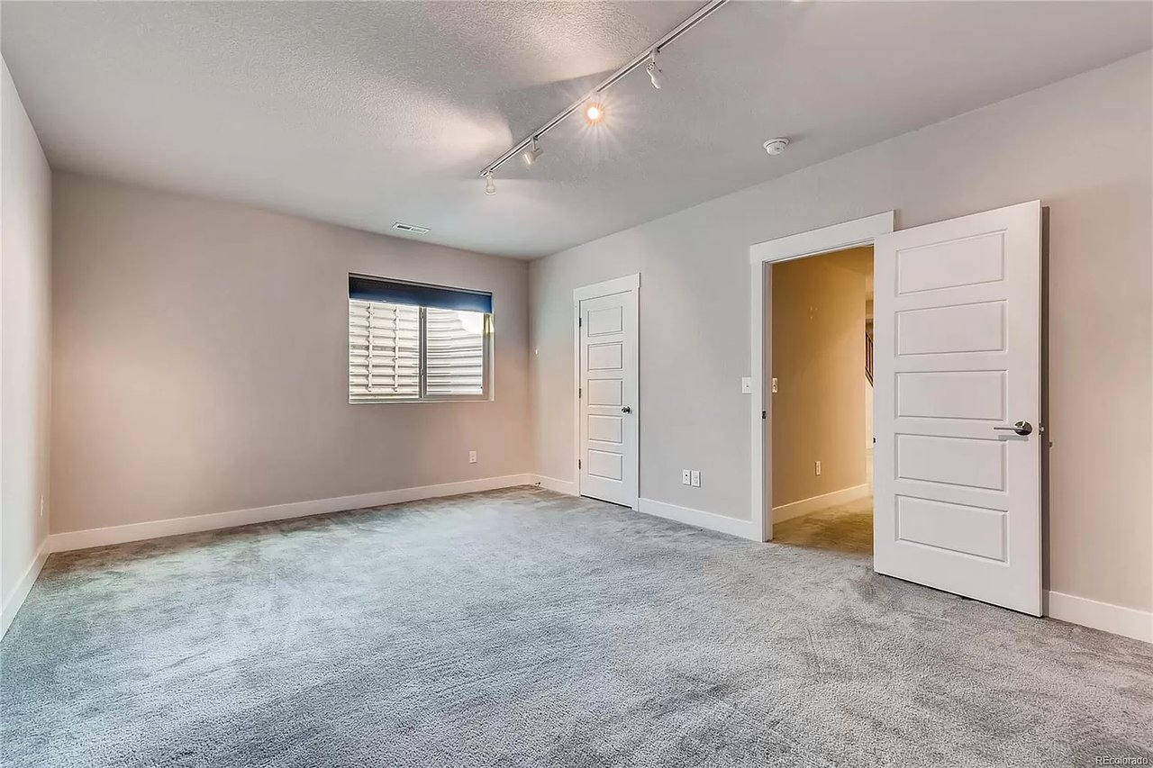 5443  Uinta Way