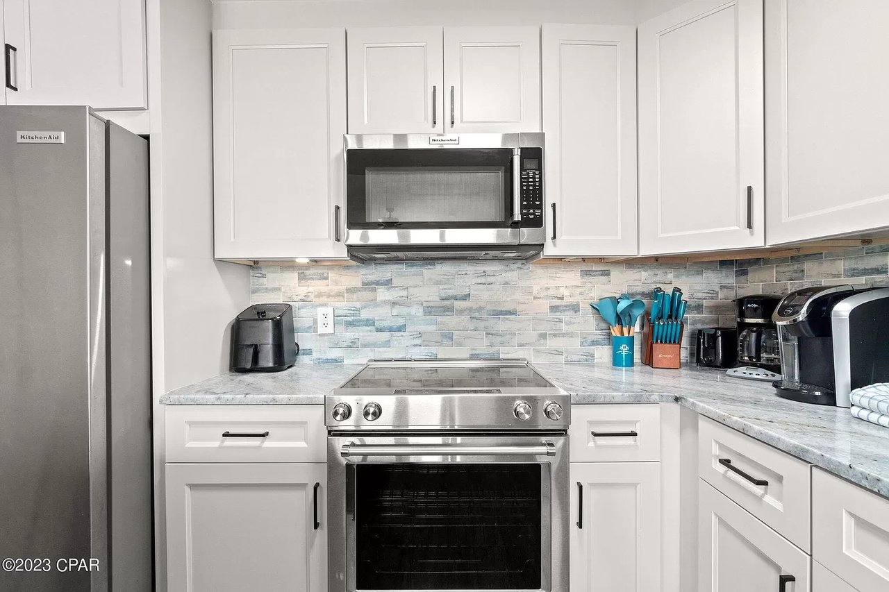 9902 S Thomas Drive Unit 1028