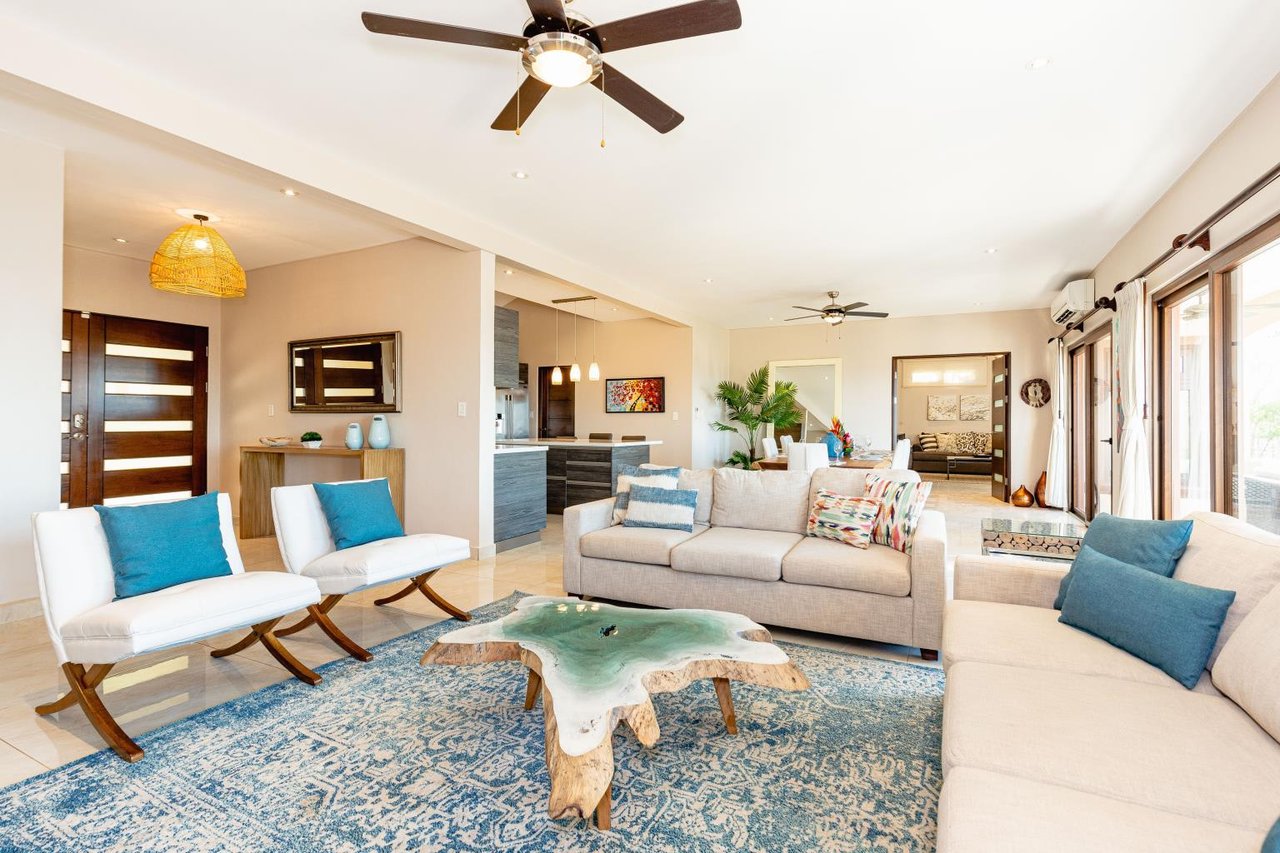 Luxury 6 BR Villa in Flamingo, Incredible Views | Starting At $1,350.00 Daily