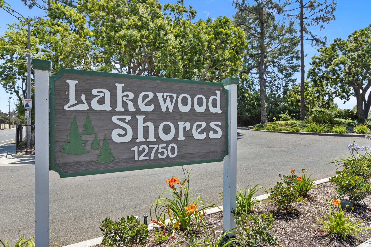 12750 Centralia Street - Peaceful Lakewood Retreat!