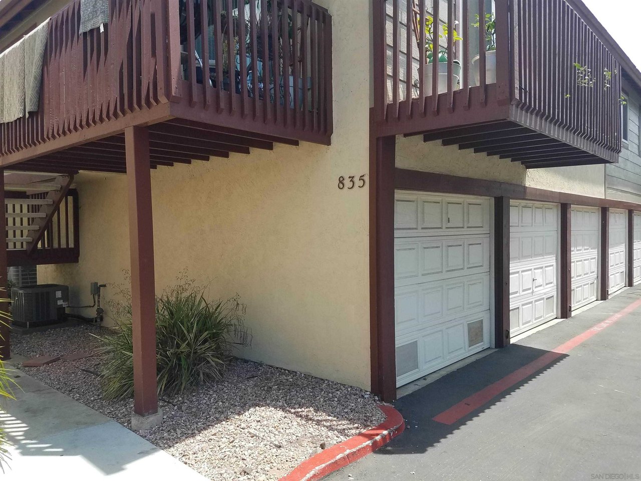 835 Tamayo Dr 6