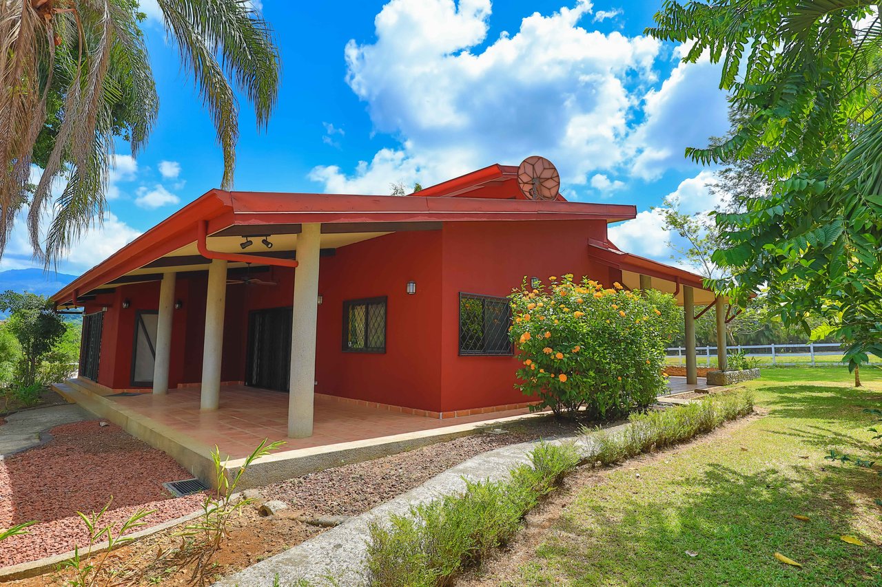 Hacienda-Style Retreat For Sale in Naranjito