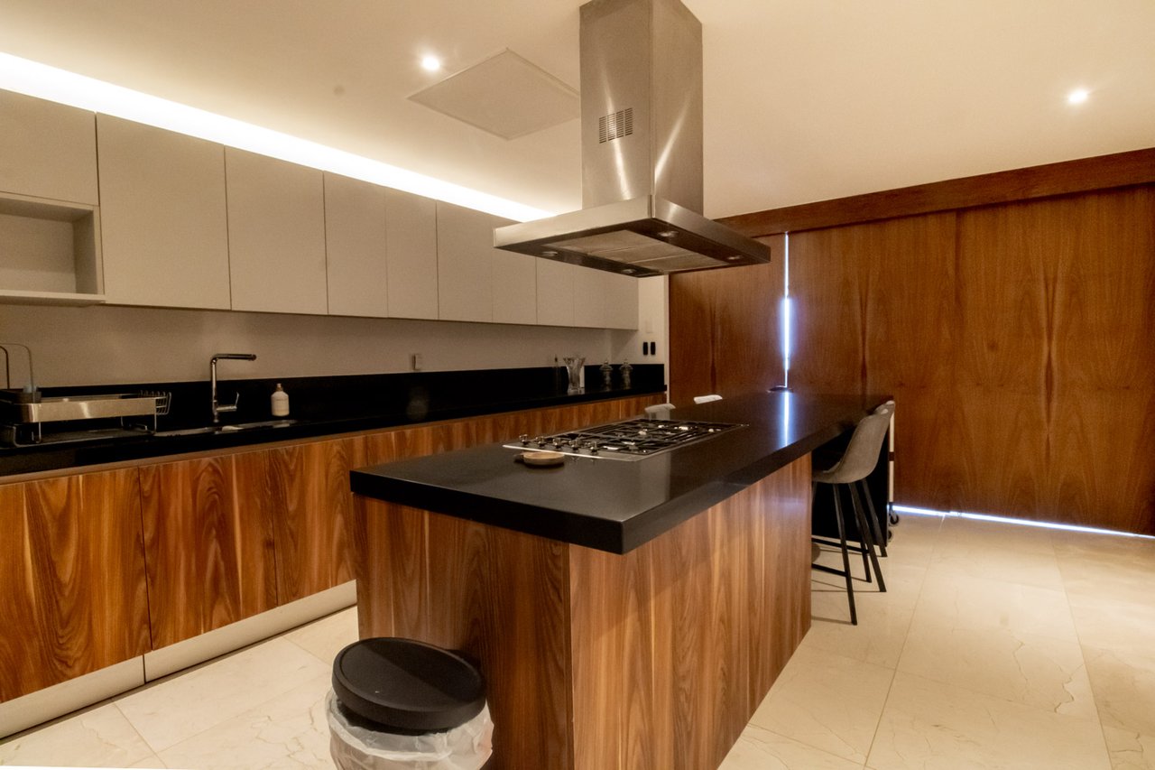 Penthouse | Antaal