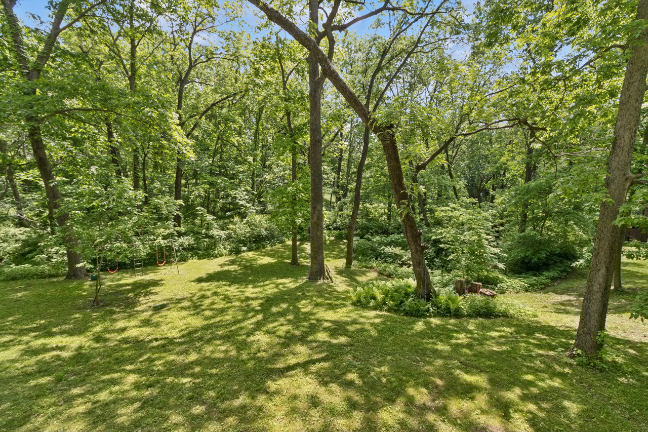 6 Woodland Dr NE