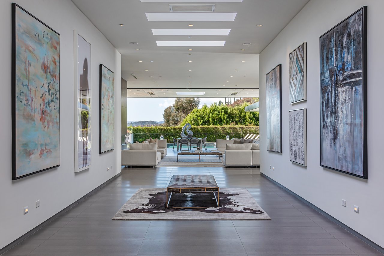 2002 LOMA VISTA DR