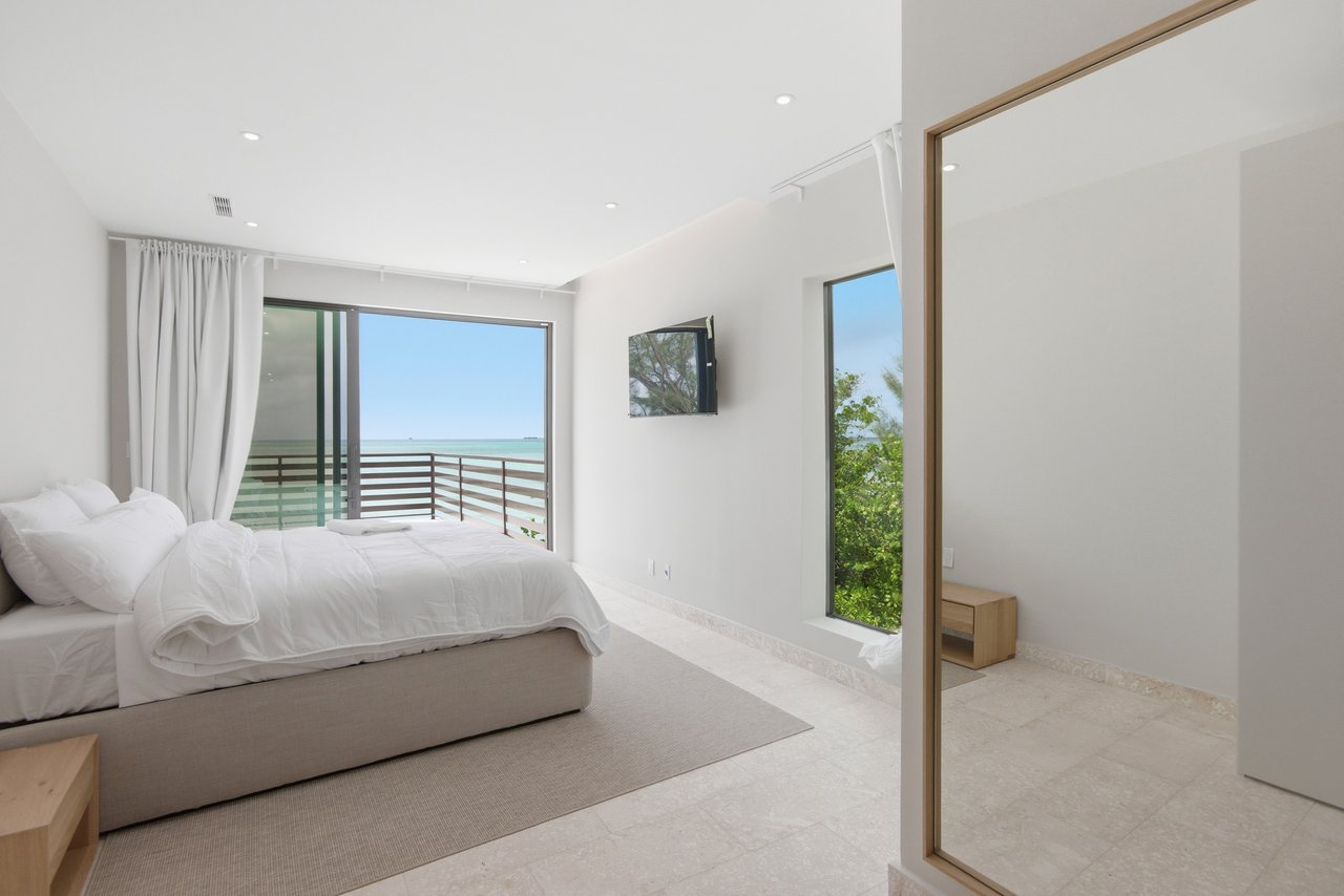 Villa Sol, Adelaide Beach