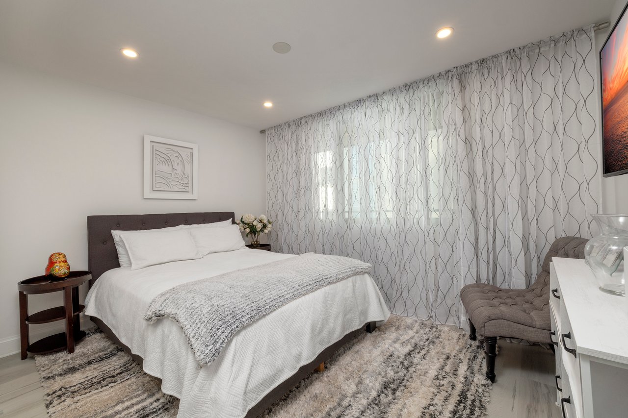 1585 S Coast # 31