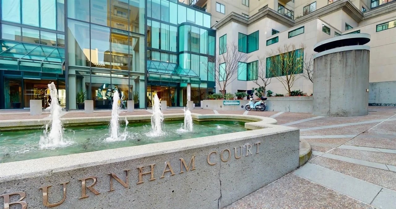Daniel Burnham Court