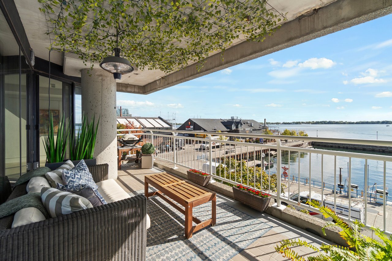 251 Queens Quay W #308