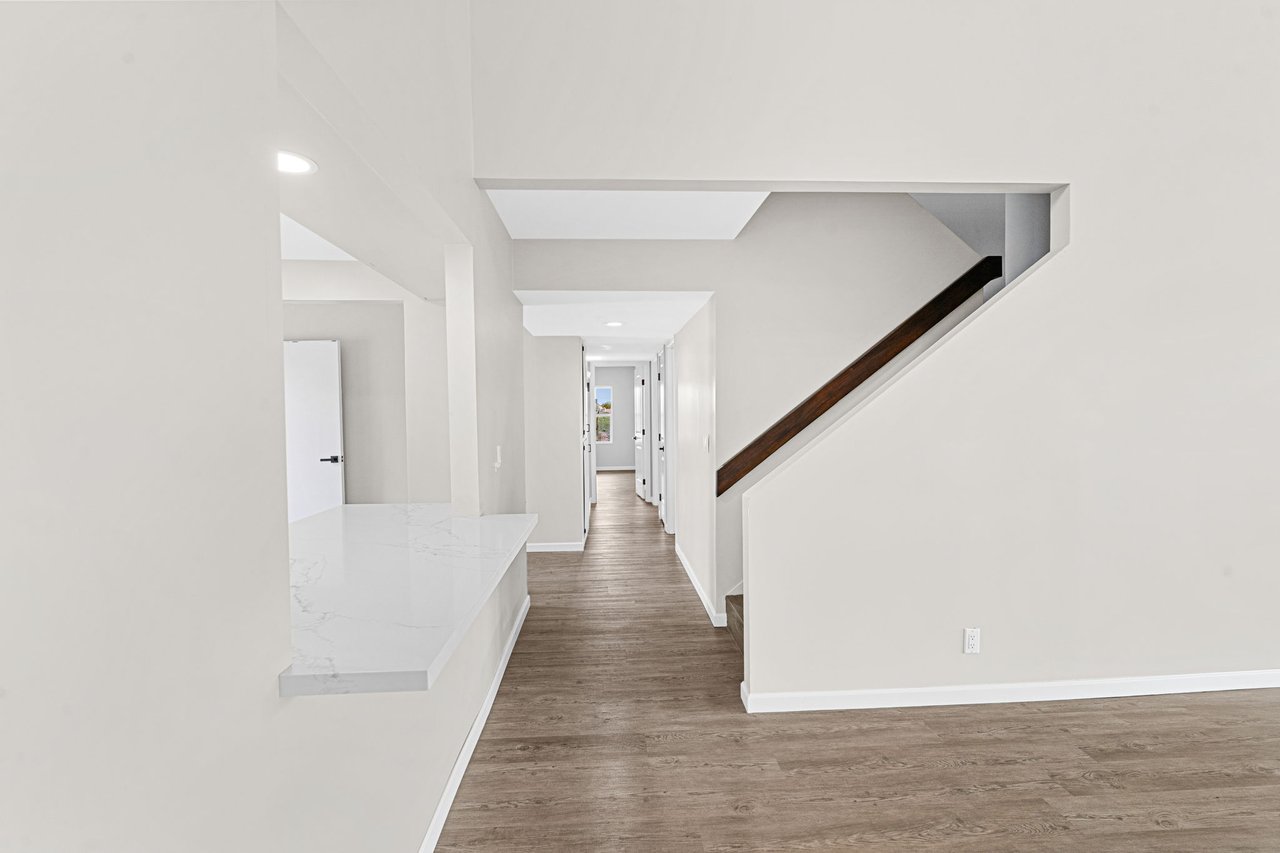 211 E CAMPO DESIERTO RD, Tempe, AZ 85288