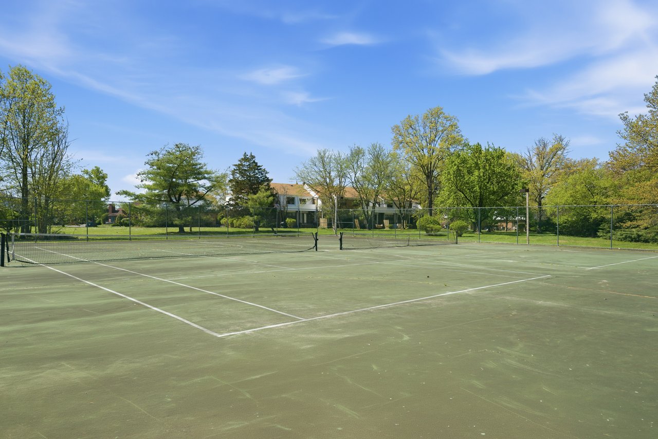 2401 Tudor Court
