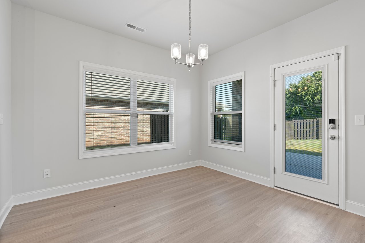 Modern Luxury Meets Spacious Comfort – 5BR/3BA Home