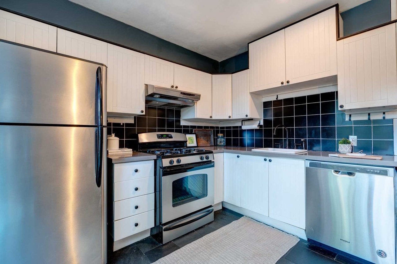 283 Booth Ave