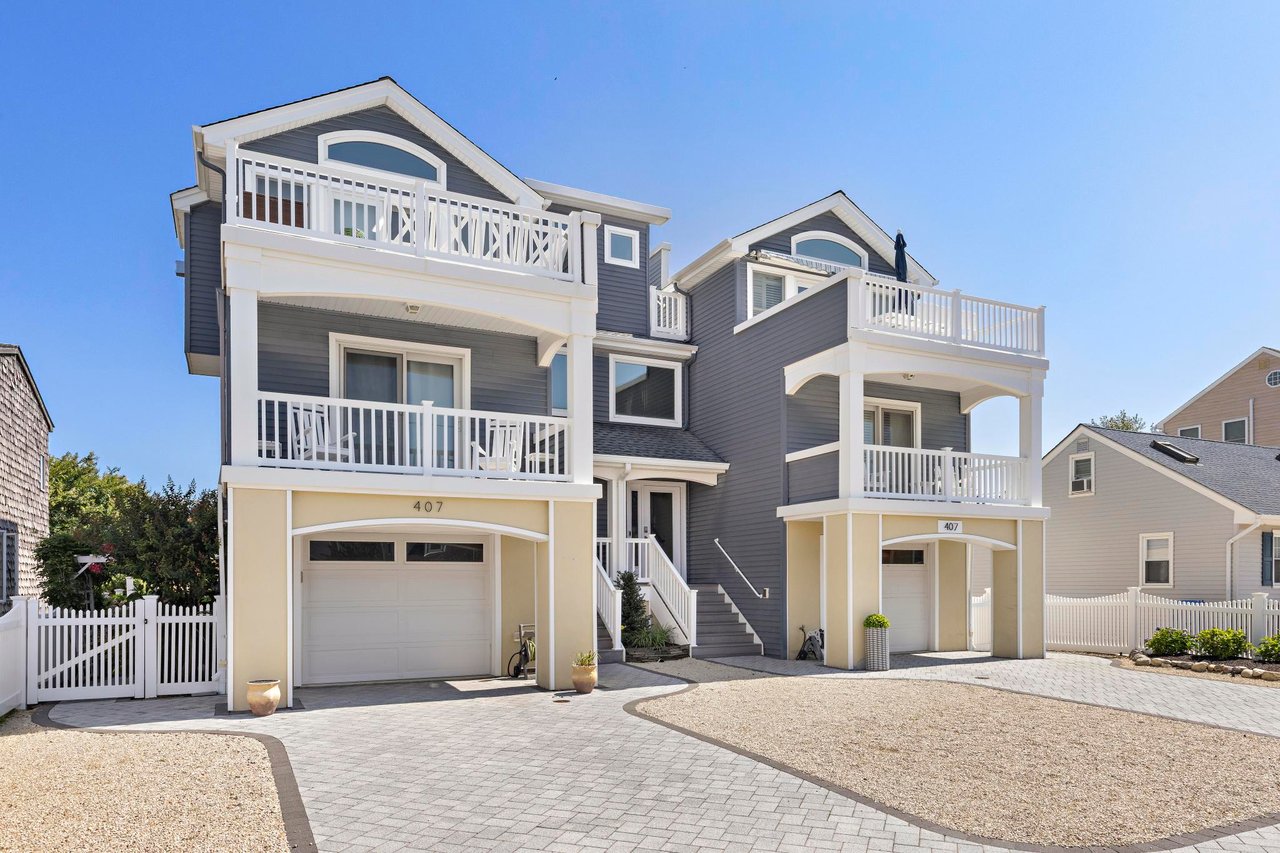 407 B Coral Street 