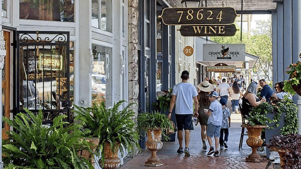 Best Fredericksburg Restaurants for Groups & Girls’ Trips