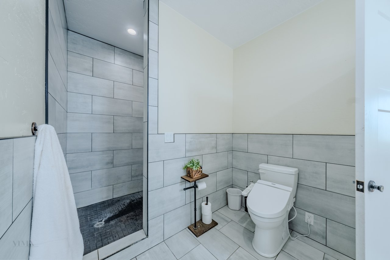 7395 N Johnson Canyon