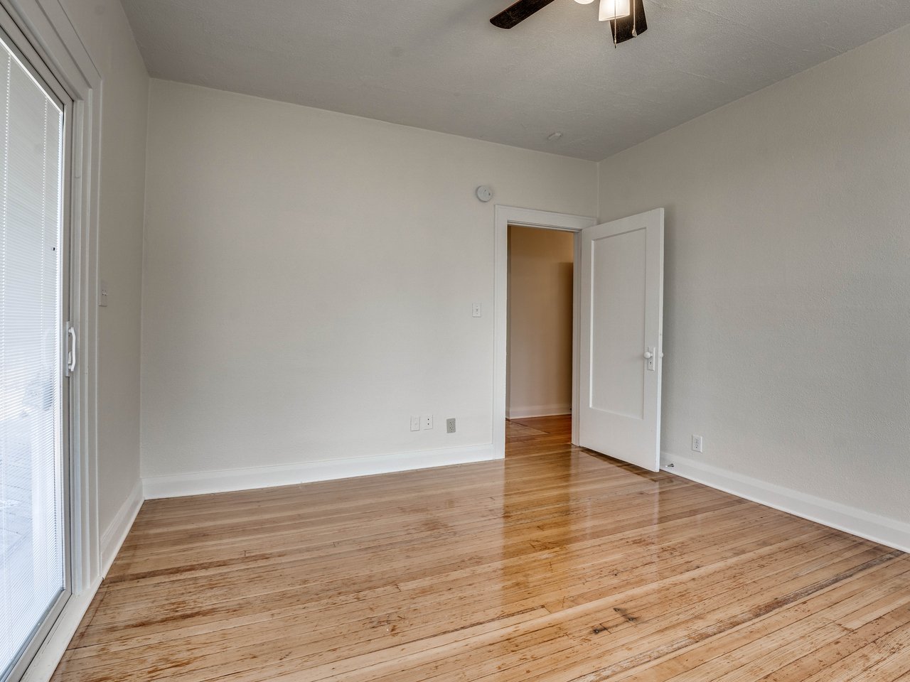 706 N Beard Ave