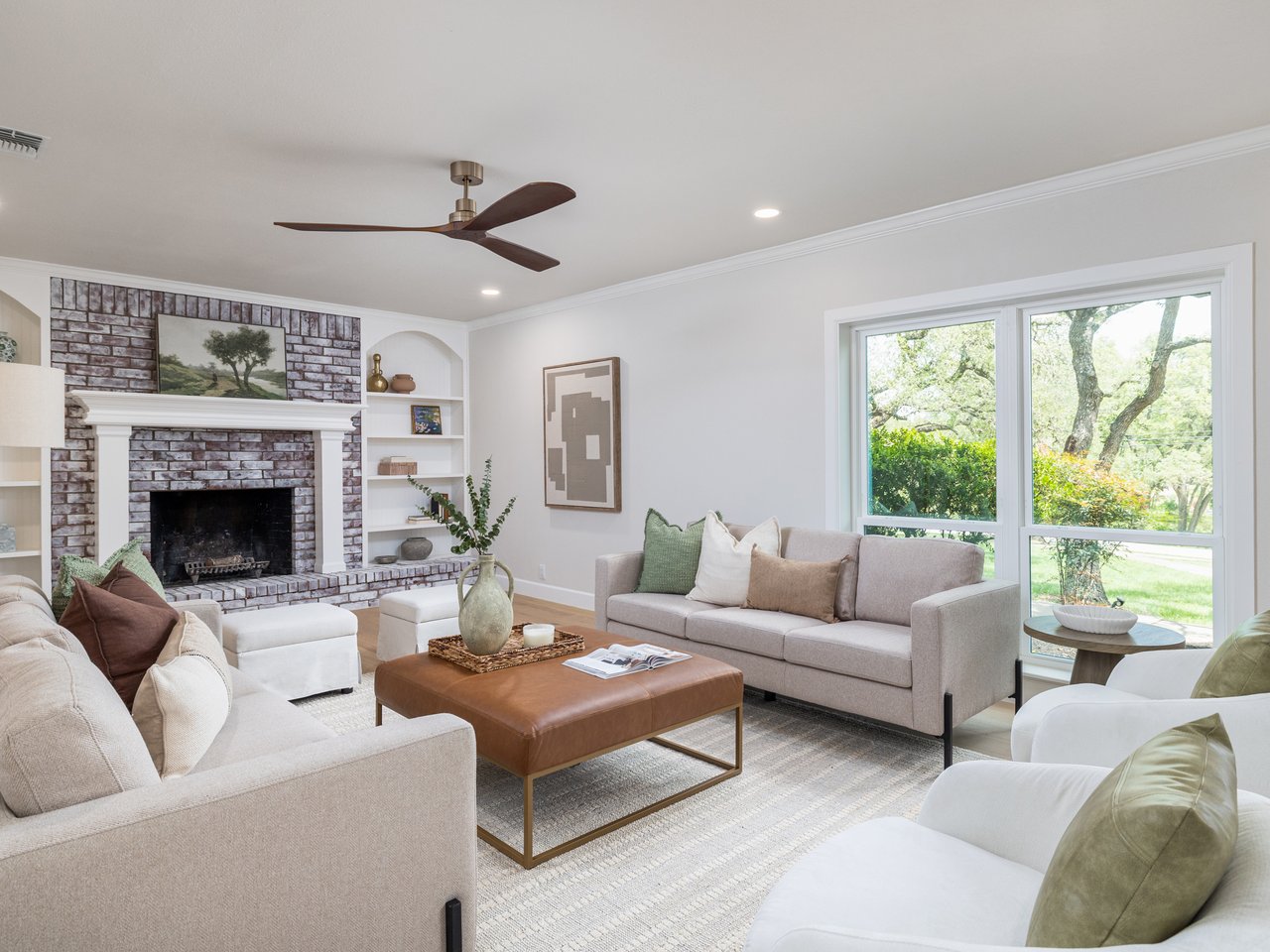 Fully Reimagined Hill Country Retreat w/ Private Guest Apartment + 3-Car Garage
