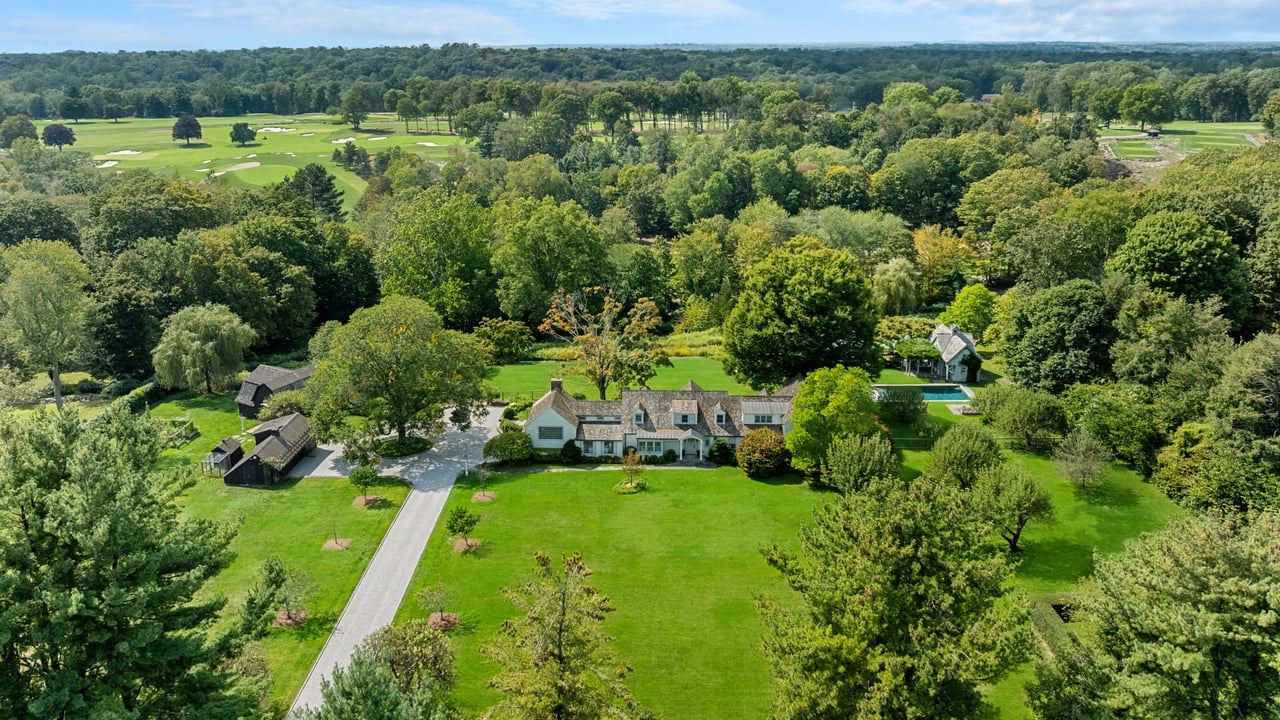 High-Tech Antique: A 1941 Colonial Farmhouse in Suburban Connecticut Gets a Smart-Home Update