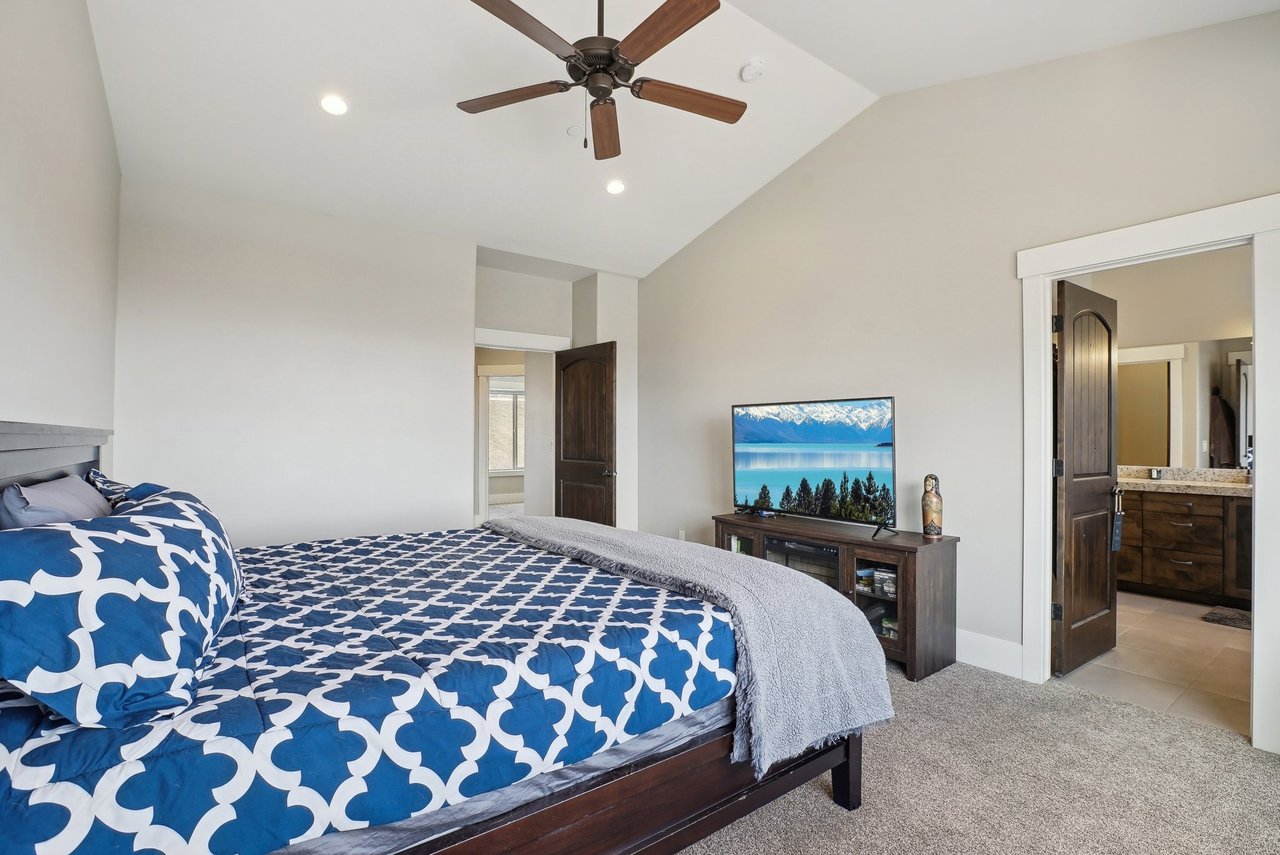 1713 E Viewside Cir