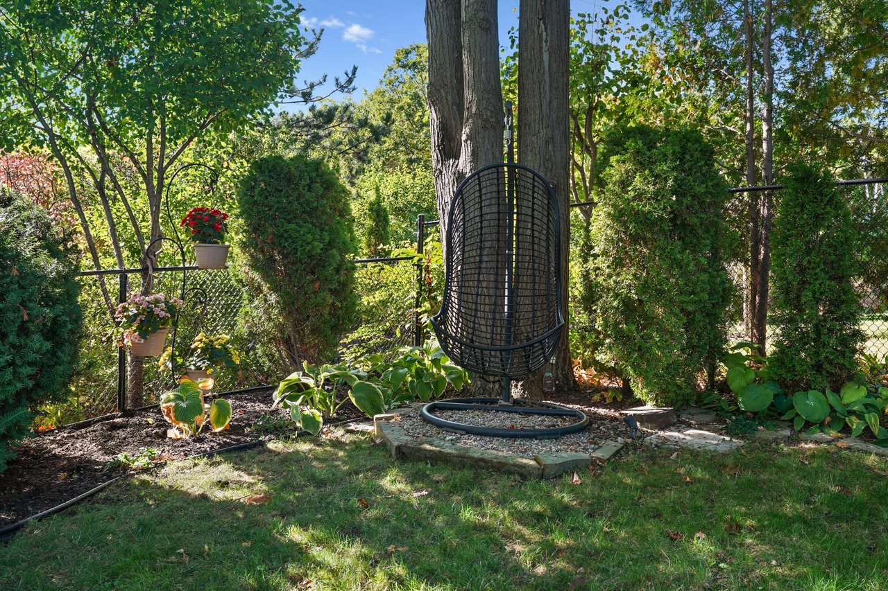 A Lifestyle Retreat in Prestigious Tyandaga Woods