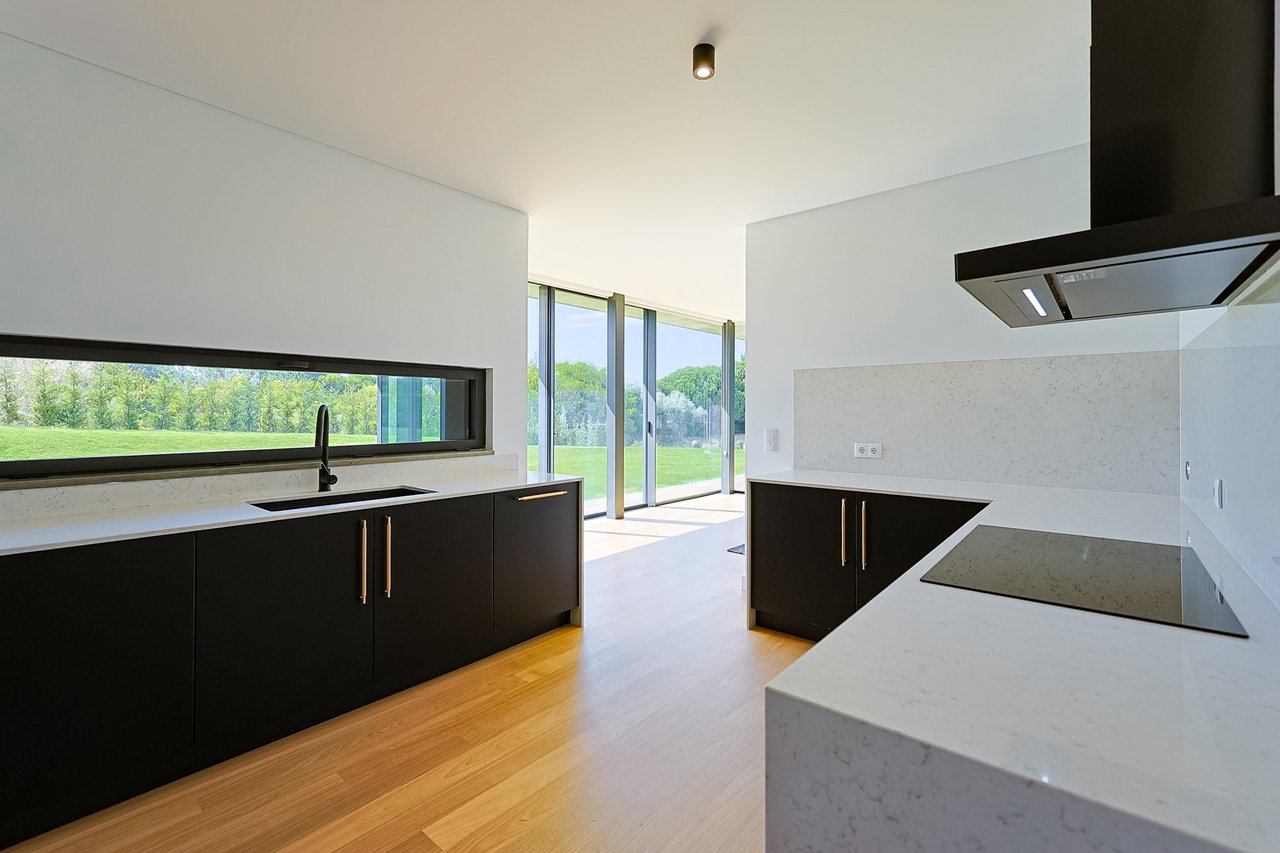 Japanese-Inspired Villa in Bom Sucesso Resort, Óbidos