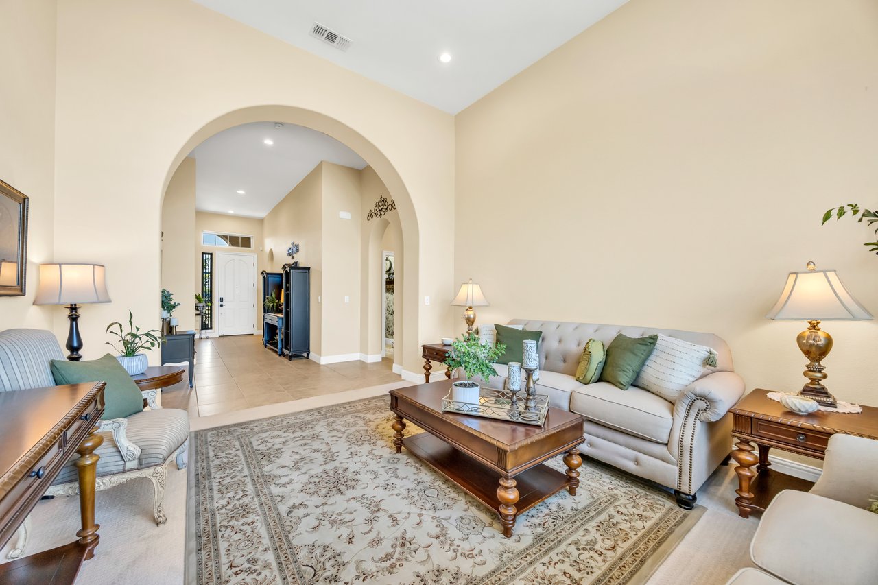 4040 Borderlands Dr